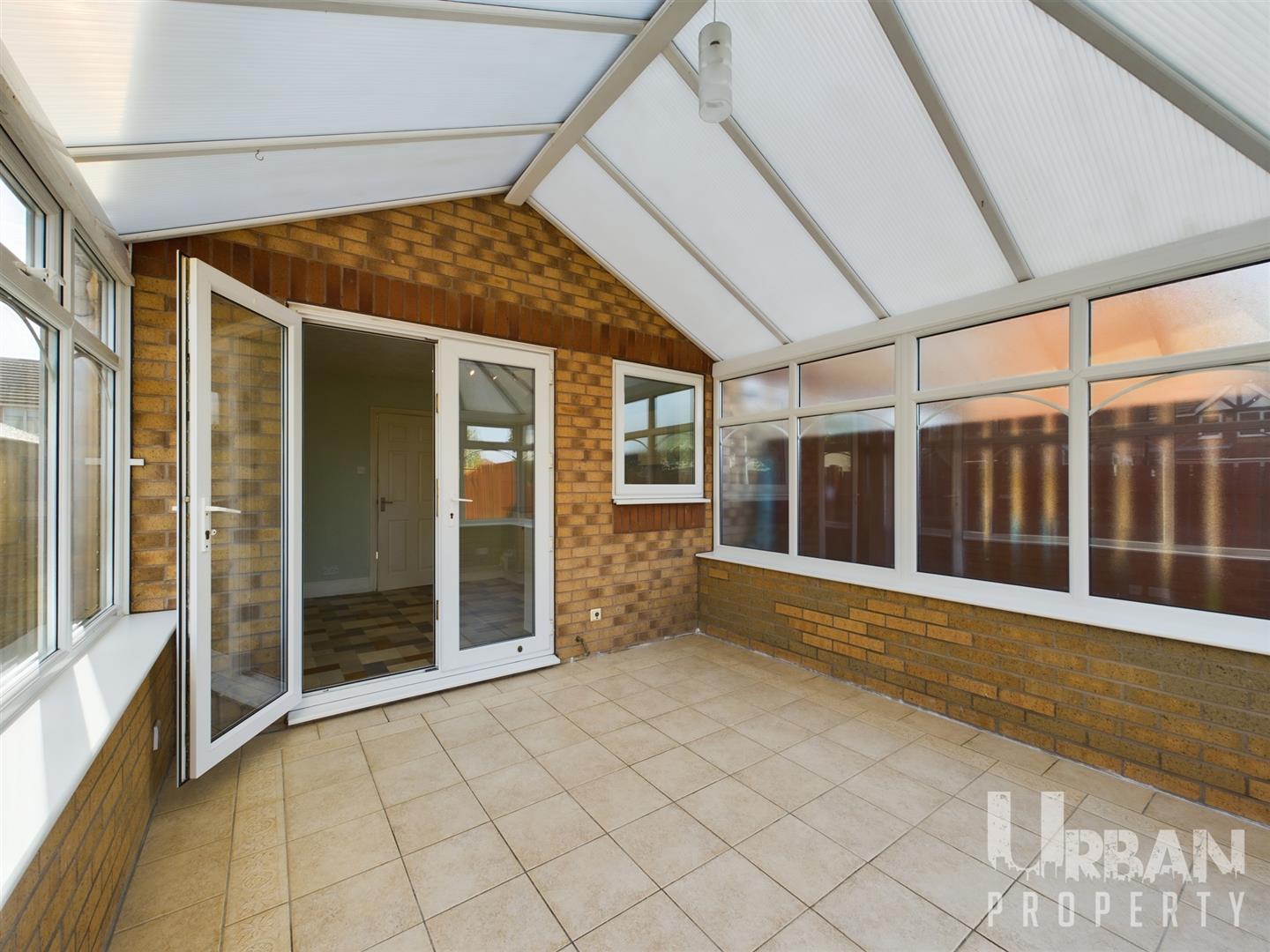 Whitethorn Way, Hull Urban Property